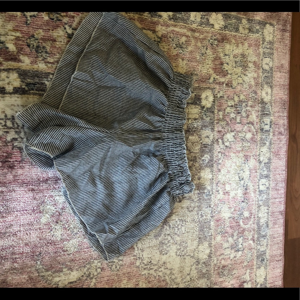 stripped blue and white flowy shorts